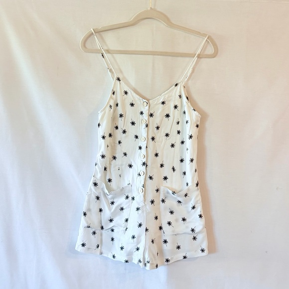ILLA ILLA Pants - ILLA ILLA White Mini Romper with Black Palm Tree Pattern and Pockets